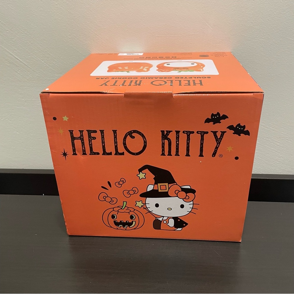 SANRIO x HELLO KITTY Halloween Pumpkin Sculpted Ceramic Candy Dish Cookie Jar - Picture 9 of 10
